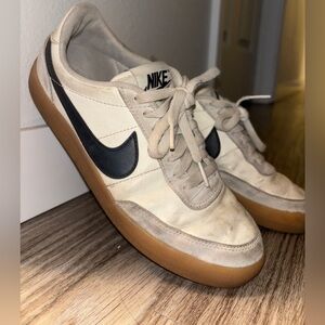 Nike Men's Cream and Black Sneakers with Brown Sole